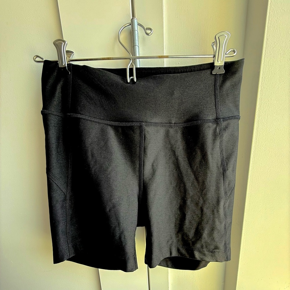 Outdoor Voices Women's Warm Up 5” Black Bike Shorts